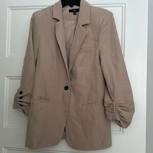 Lulu’s business jacket